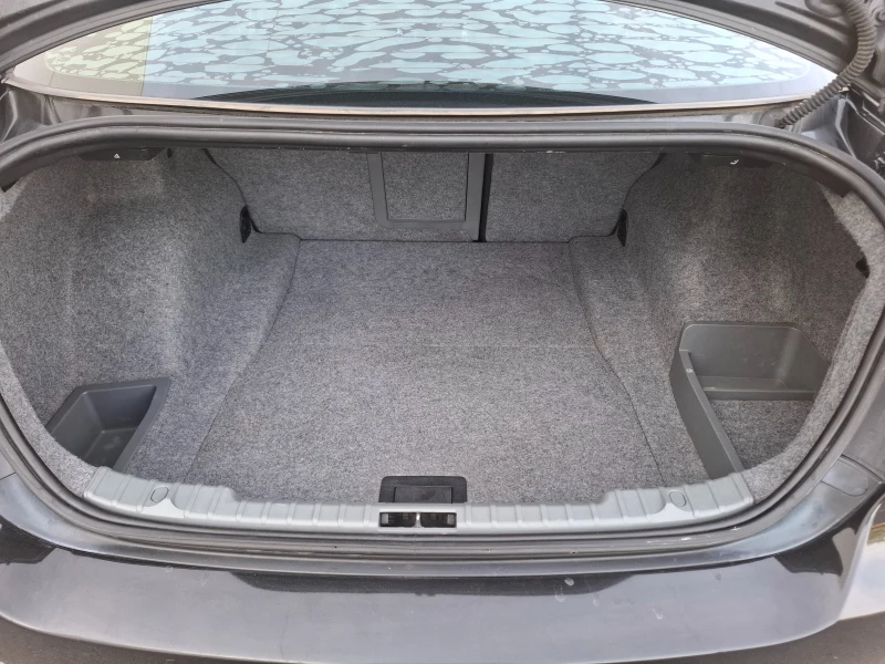 BMW 320 2.0D XENON АВТОПИЛОТ 6ск., снимка 13 - Автомобили и джипове - 51662575