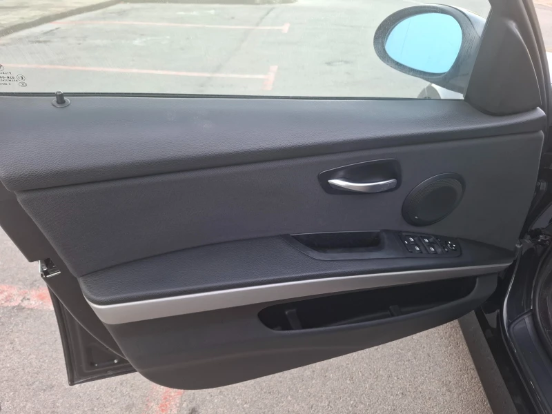 BMW 320 2.0D XENON АВТОПИЛОТ 6ск., снимка 7 - Автомобили и джипове - 51662575