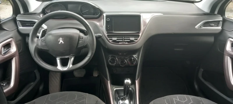 Peugeot 2008, снимка 7 - Автомобили и джипове - 52799120