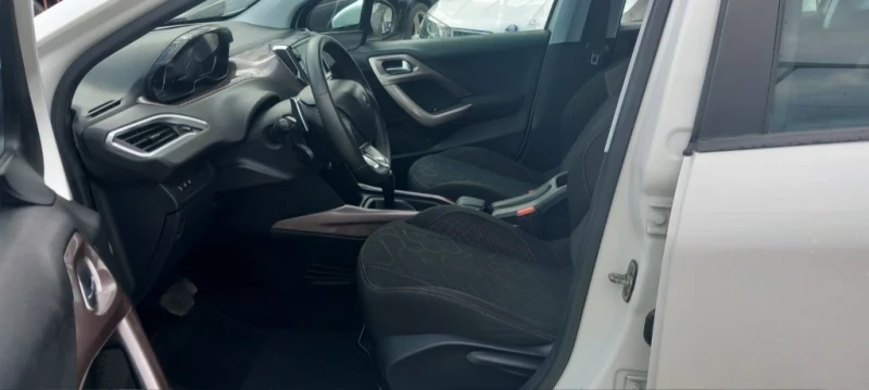 Peugeot 2008, снимка 9 - Автомобили и джипове - 52799120