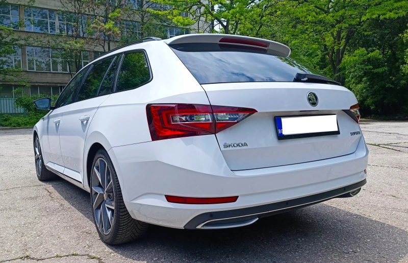 Skoda Superb Sportline 2.0 TDI, снимка 5 - Автомобили и джипове - 52090557