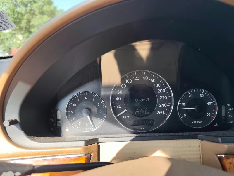 Mercedes-Benz E 280, снимка 9 - Автомобили и джипове - 52578757