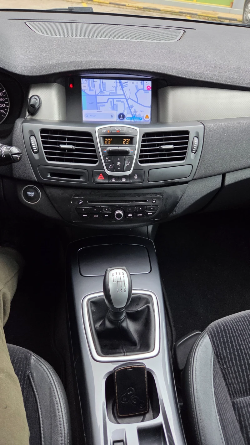 Renault Laguna, снимка 11 - Автомобили и джипове - 52704562