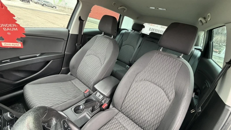 Seat Leon 1.6 TDI, снимка 9 - Автомобили и джипове - 53563327