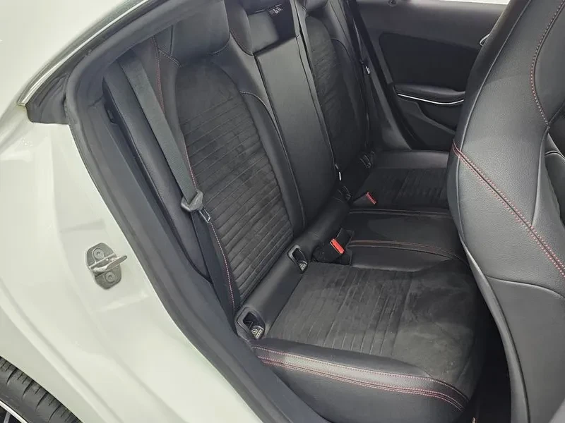 Mercedes-Benz CLA 2.5, снимка 12 - Автомобили и джипове - 54287760