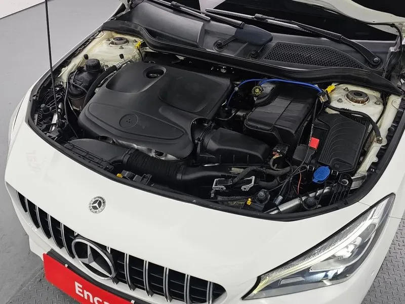 Mercedes-Benz CLA 2.5, снимка 6 - Автомобили и джипове - 54287760