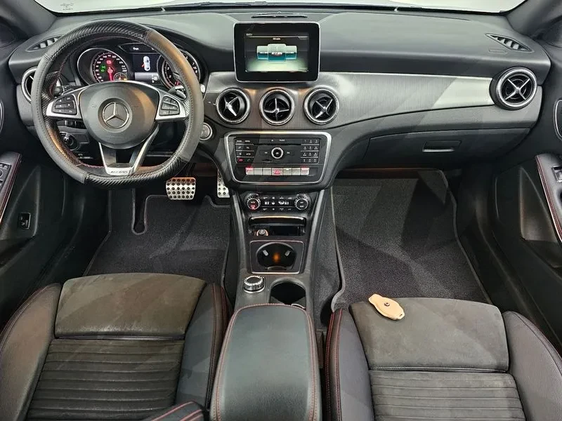 Mercedes-Benz CLA 2.5, снимка 7 - Автомобили и джипове - 54287760