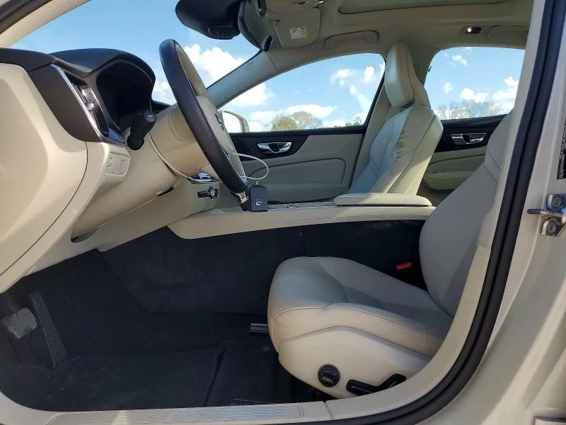 Volvo S60, снимка 7 - Автомобили и джипове - 54705611