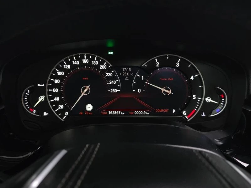 BMW 520 520d Luxury Special Edition| 190к.с.| ВКЛ.ТЕХНОТЕС, снимка 8 - Автомобили и джипове - 55221477