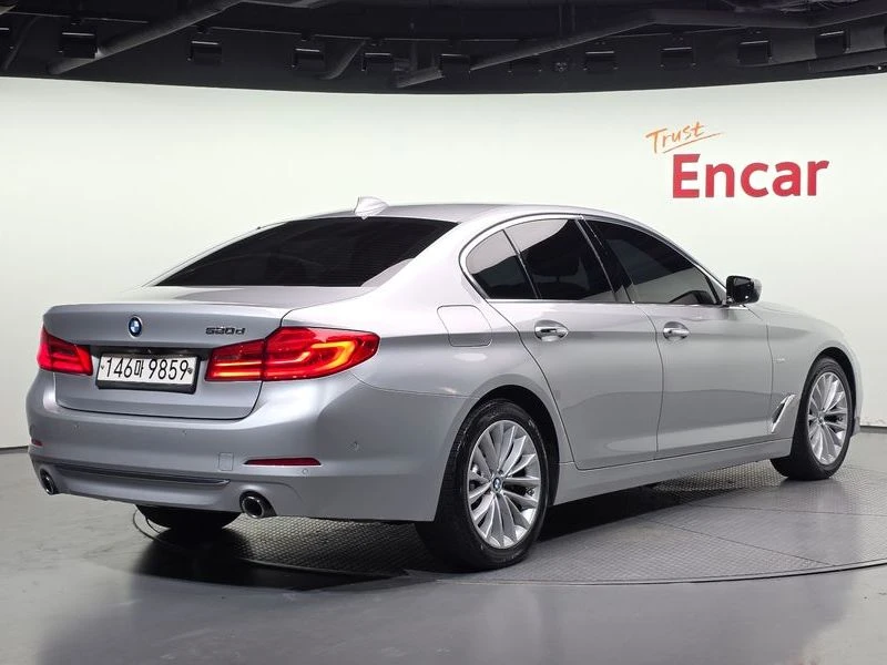 BMW 520 520d Luxury Special Edition| 190к.с.| ВКЛ.ТЕХНОТЕС, снимка 2 - Автомобили и джипове - 55221477