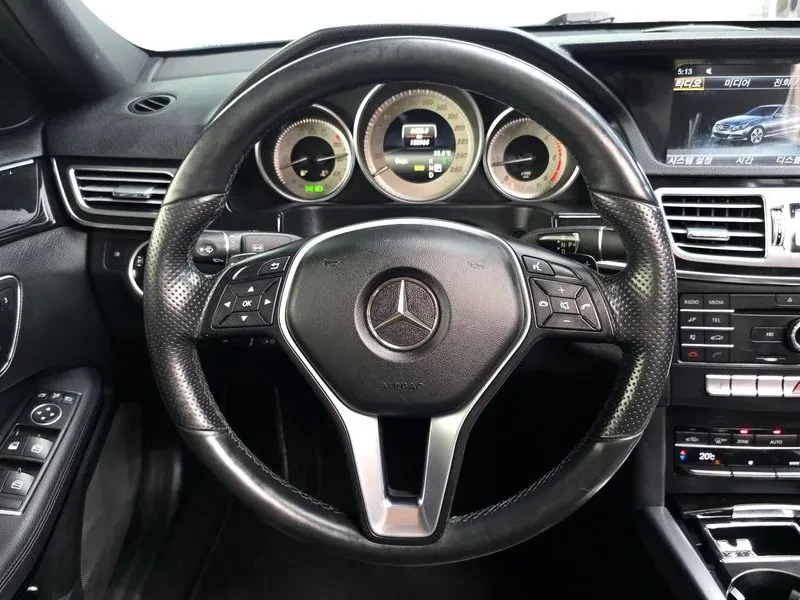Mercedes-Benz E 220 BlueTEC - САМО 30% АВАНС, снимка 13 - Автомобили и джипове - 55800259