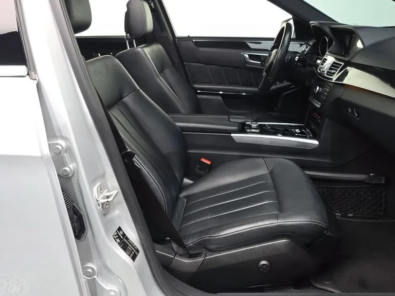 Mercedes-Benz E 220 BlueTEC - САМО 30% АВАНС, снимка 11 - Автомобили и джипове - 55800259