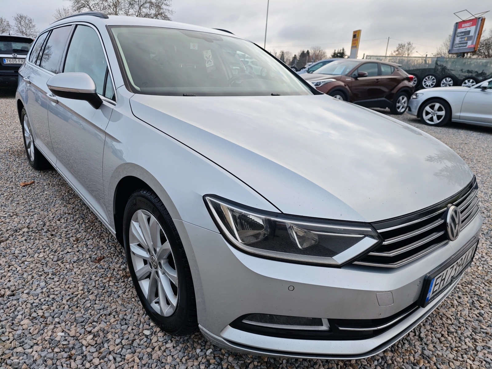 VW Passat ПРОДАДЕНА 21.ДЕКЕМВРИ.2024г - изображение 7