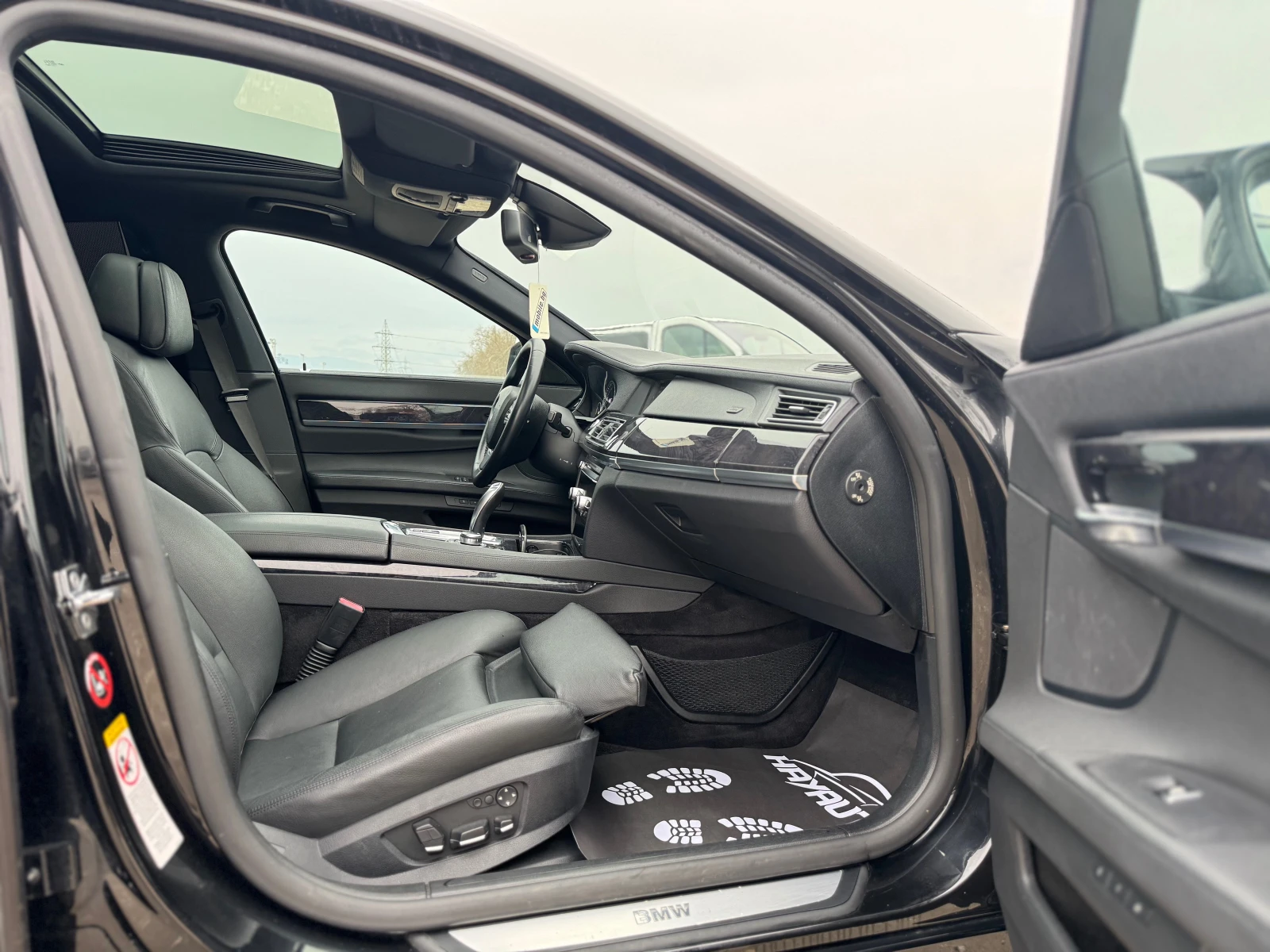 BMW 740 I= M-pack= Distronic= Head Up Display= Keyless Go= | Mobile.bg   11