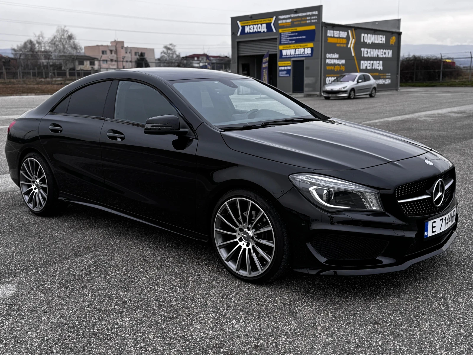 Mercedes-Benz CLA 220 AMG / DISTRONIC / 4-MATIC  - изображение 2