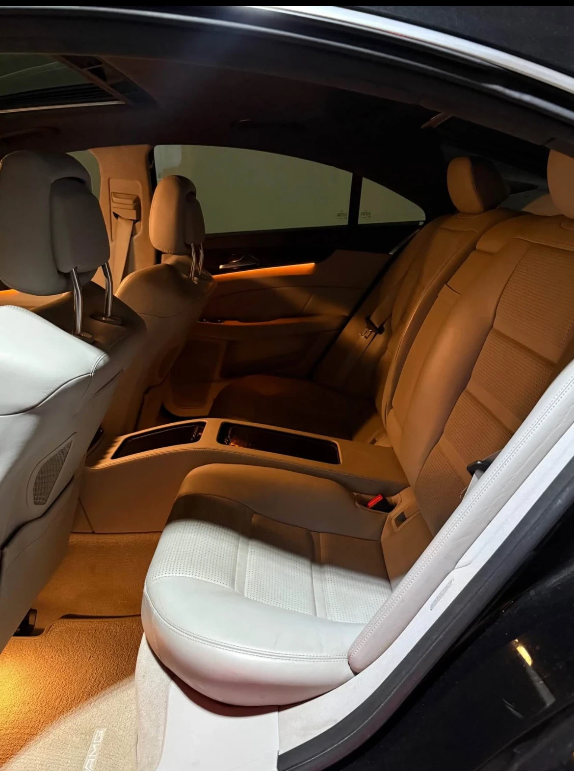 Mercedes-Benz CLS 63 AMG ВСИЧКИ ЕКСТРИ * * CARFAX * * АВТО КРЕДИТ - изображение 7