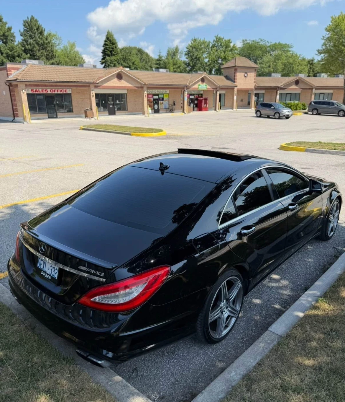 Mercedes-Benz CLS 63 AMG ВСИЧКИ ЕКСТРИ * * CARFAX * * АВТО КРЕДИТ - изображение 3