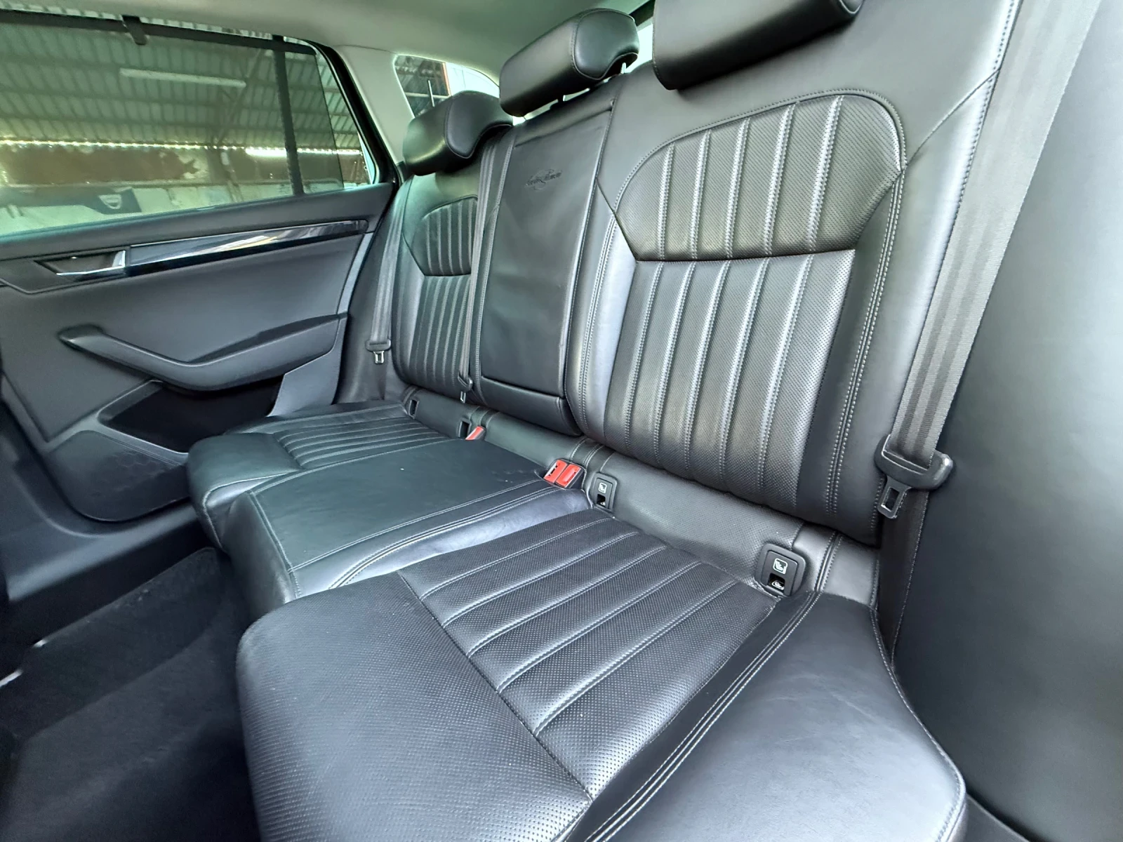 Skoda Superb 2.0 TDI 150ps. Laurin & Klement , СОБСТВЕН ЛИЗИНГ! - изображение 9