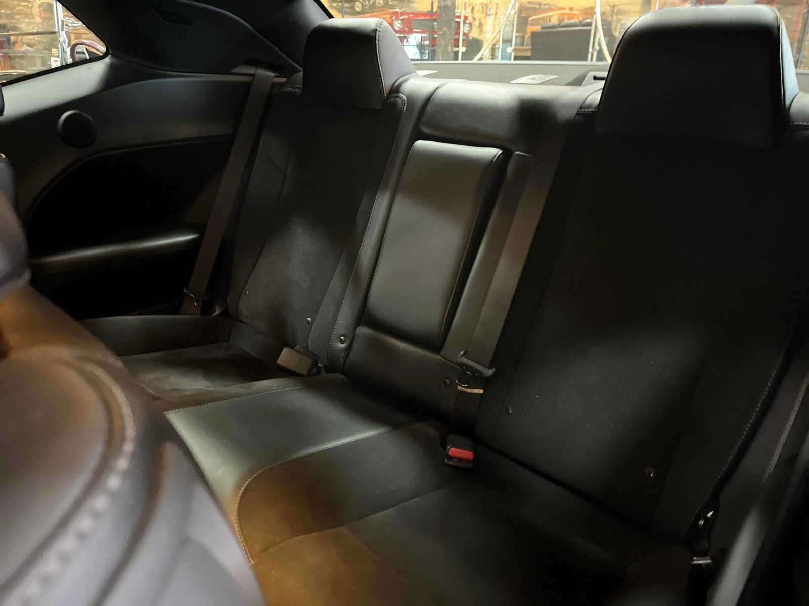 Dodge Challenger 6.4L 8cyl Rear Wheel Drive - изображение 8