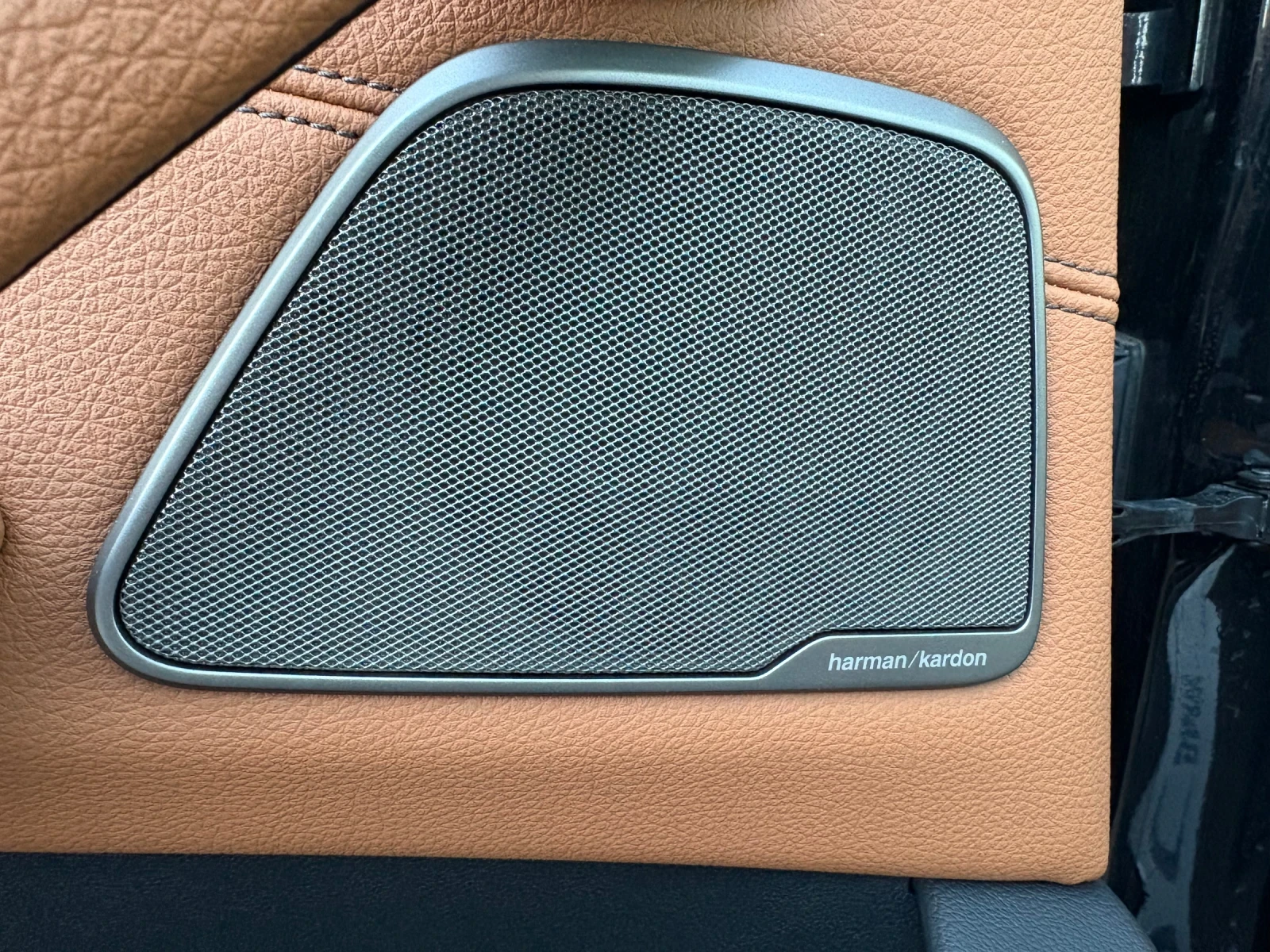 BMW 520 в гаранция до май 2026, снимка 8 - Автомобили и джипове - 53786569