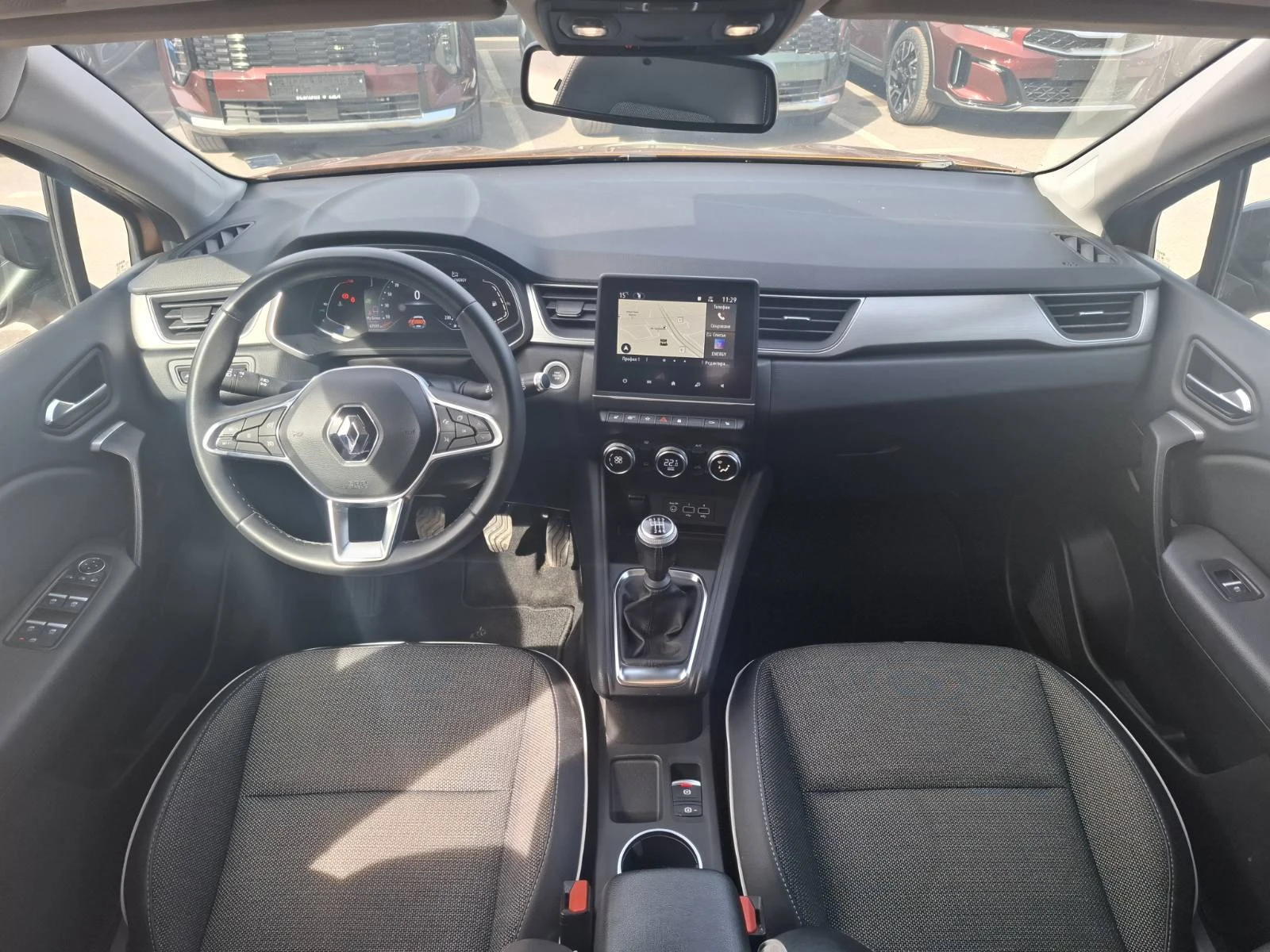 Renault Captur 1.3  Intens, снимка 8 - Автомобили и джипове - 53959129