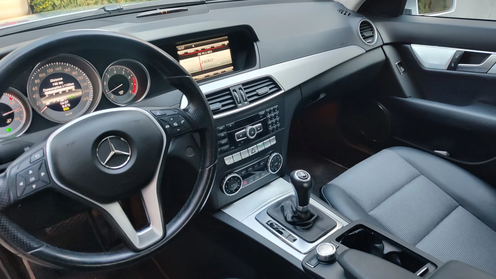 Mercedes-Benz C 200, снимка 9 - Автомобили и джипове - 54357165