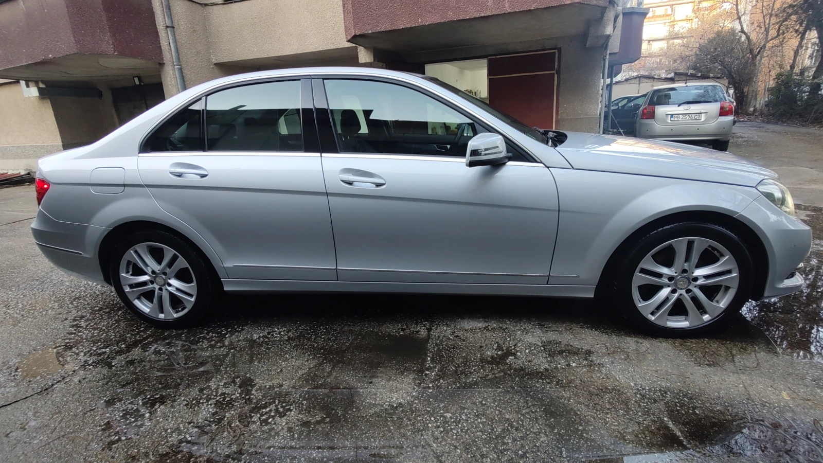 Mercedes-Benz C 200, снимка 6 - Автомобили и джипове - 54357165