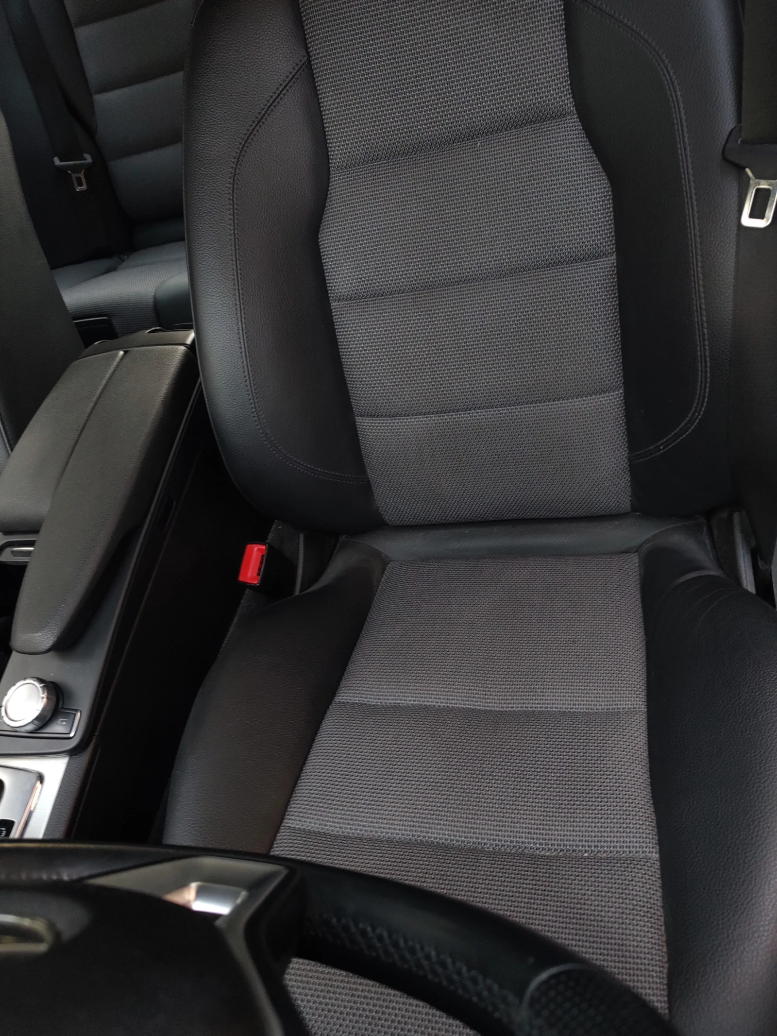 Mercedes-Benz C 200, снимка 11 - Автомобили и джипове - 54357165