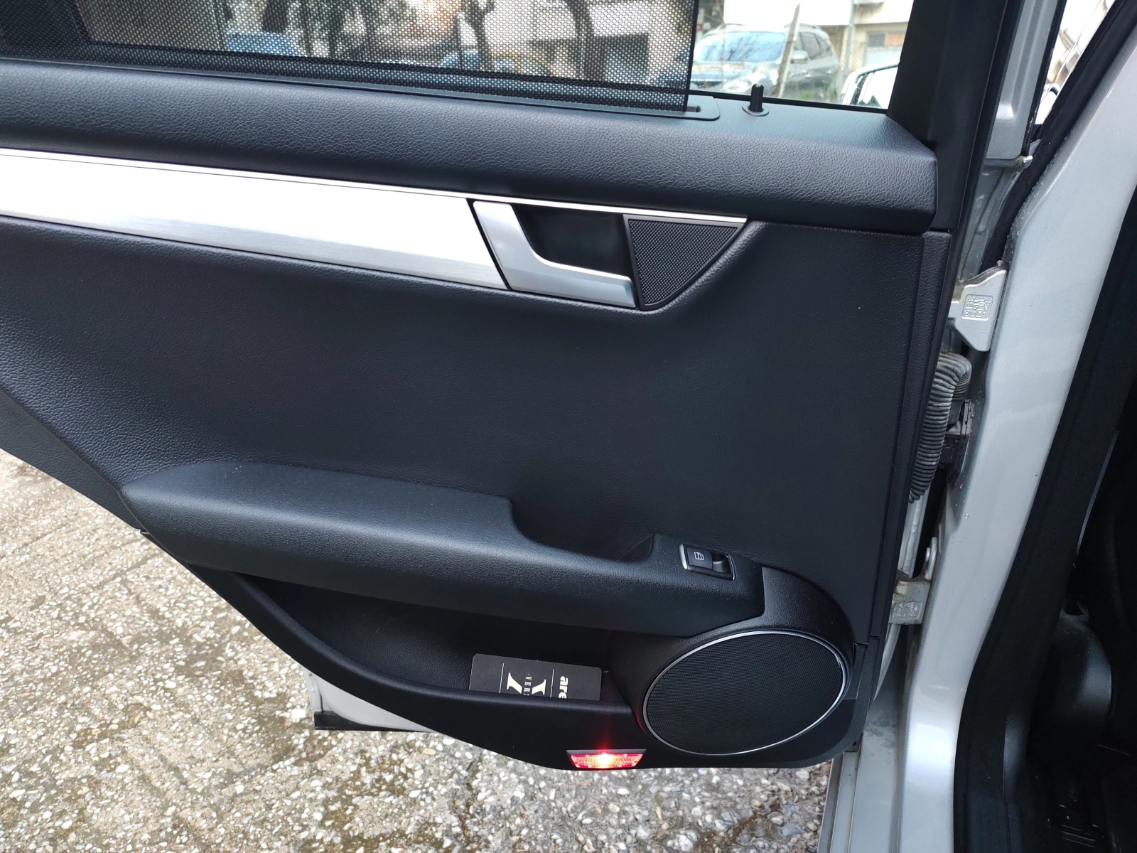 Mercedes-Benz C 200, снимка 13 - Автомобили и джипове - 54357165