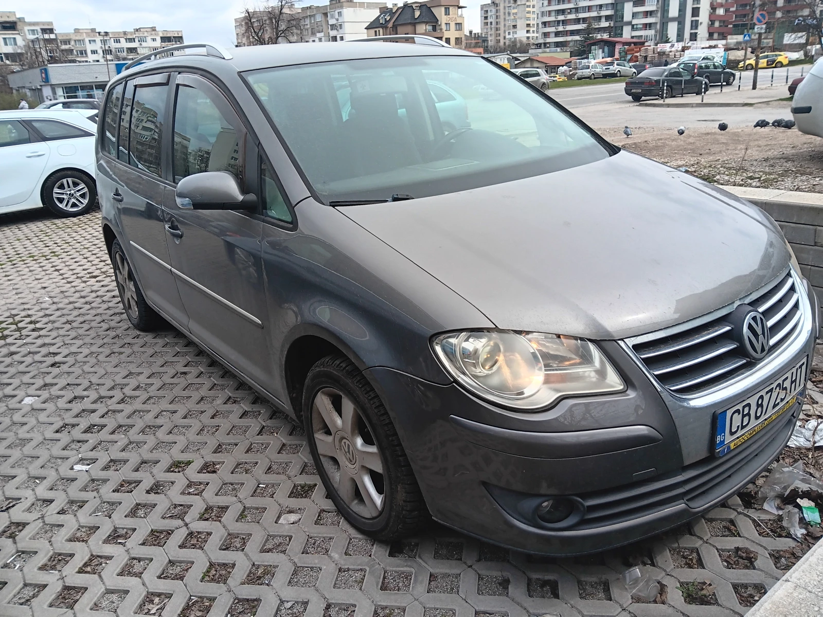 VW Touran, снимка 2 - Автомобили и джипове - 54458698