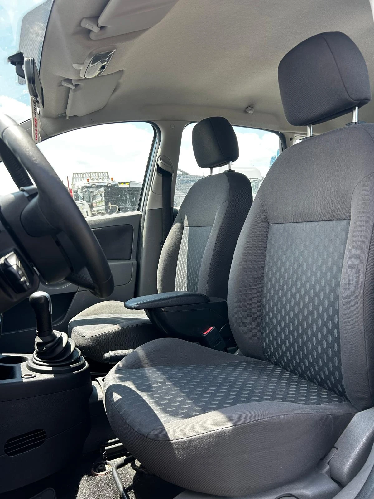 Ford Fiesta 1.25, снимка 12 - Автомобили и джипове - 54550063