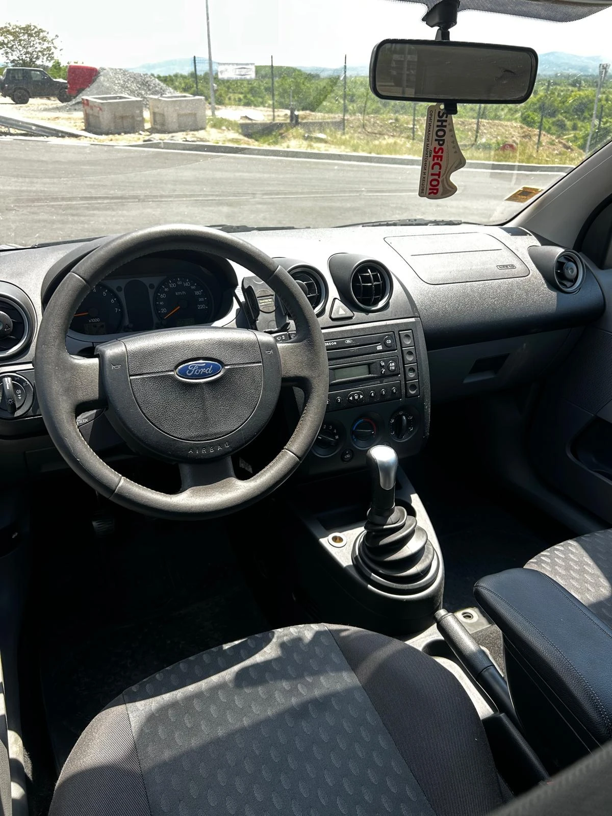 Ford Fiesta 1.25, снимка 9 - Автомобили и джипове - 54550063