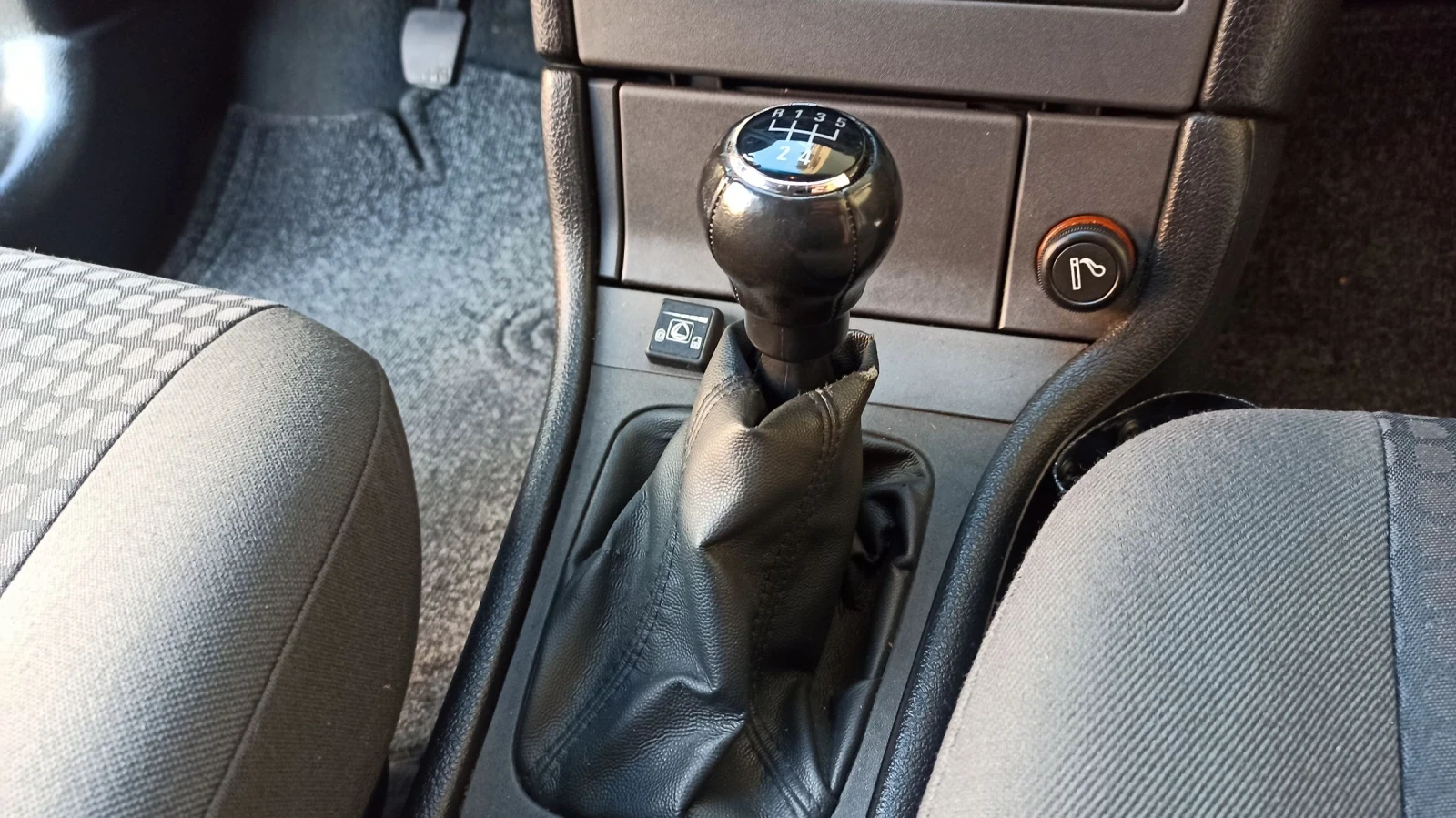 Opel Astra Уникат, снимка 15 - Автомобили и джипове - 54680801