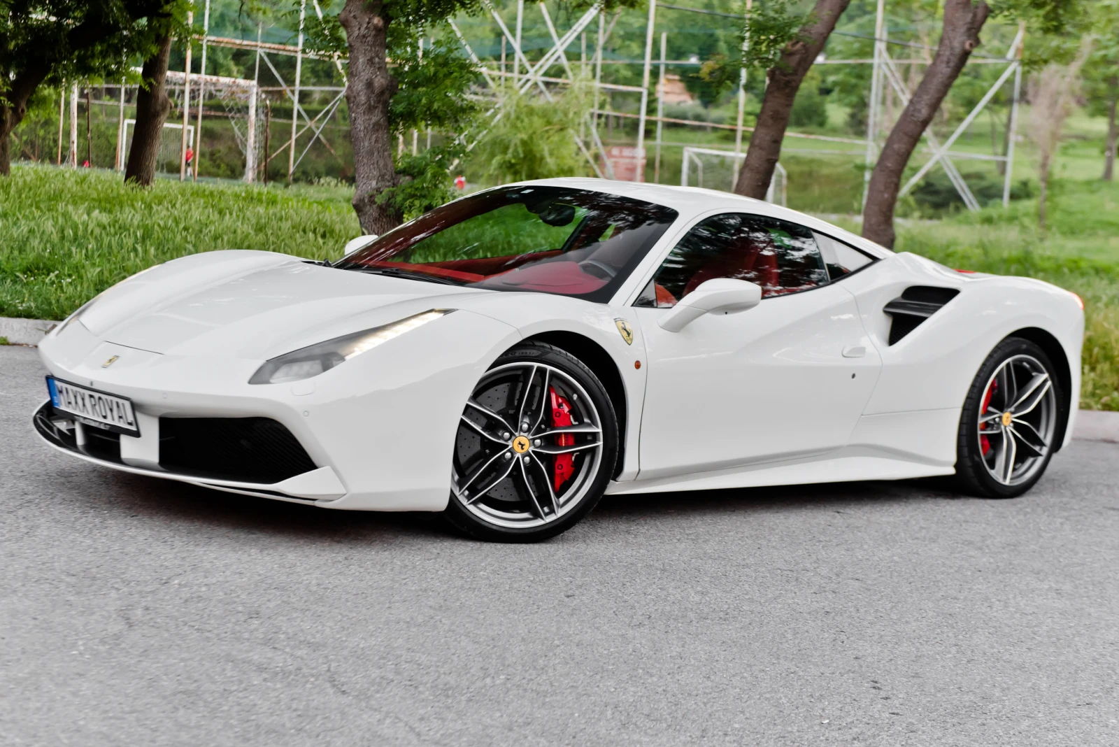 Ferrari 488 7500км , снимка 3 - Автомобили и джипове - 54695112
