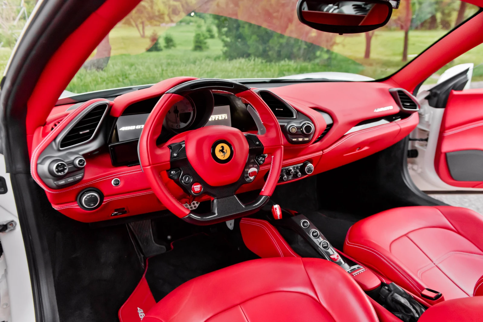 Ferrari 488 7500км , снимка 10 - Автомобили и джипове - 54695112