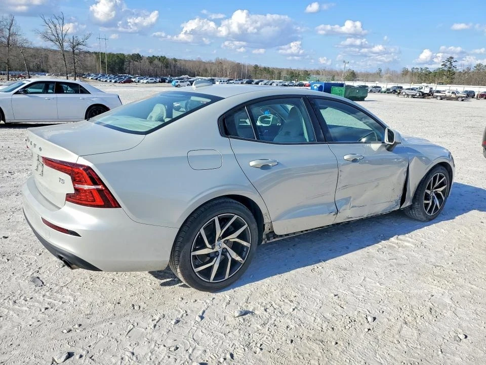 Volvo S60, снимка 3 - Автомобили и джипове - 54705611
