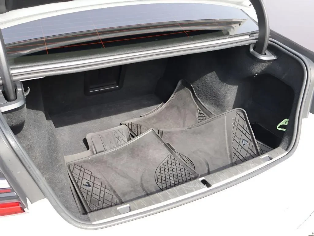 BMW 740 xDrive, снимка 8 - Автомобили и джипове - 54811329