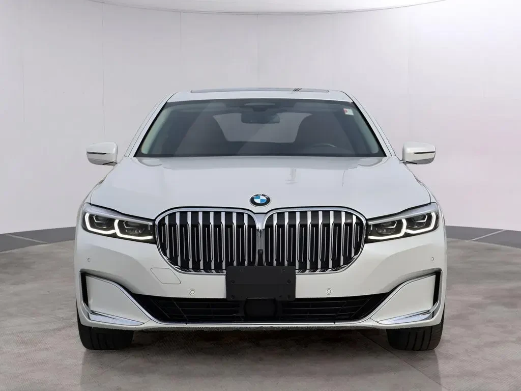 BMW 740 xDrive, снимка 2 - Автомобили и джипове - 54811329