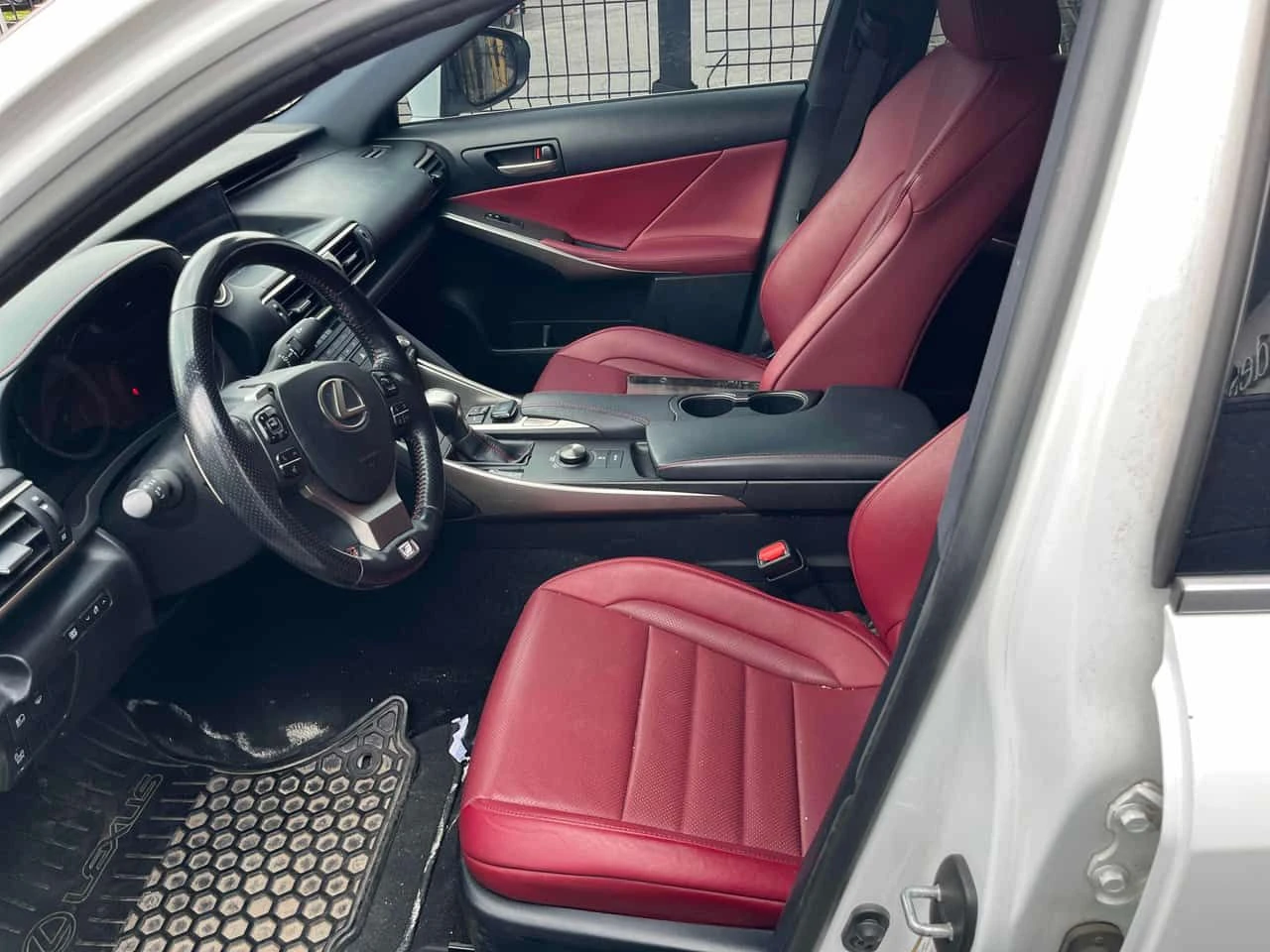 Lexus IS 300 * AWD * CARFAX * ОТ ПРЕДСТАВИТЕЛСТВО, снимка 5 - Автомобили и джипове - 55061708