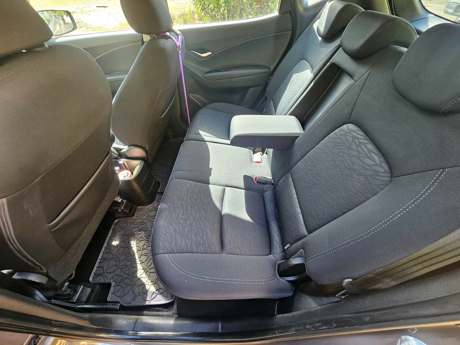 Hyundai Ix20, снимка 14 - Автомобили и джипове - 55892524