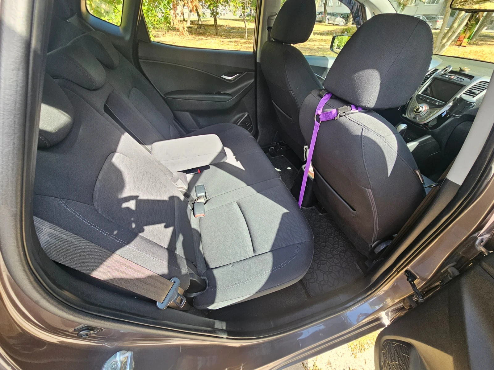 Hyundai Ix20, снимка 13 - Автомобили и джипове - 55892524