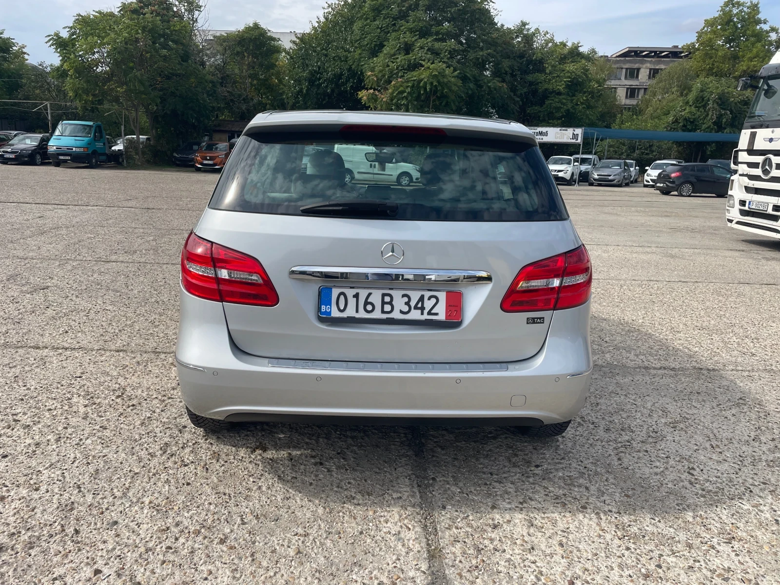 Mercedes-Benz B 180, снимка 5 - Автомобили и джипове - 56273336
