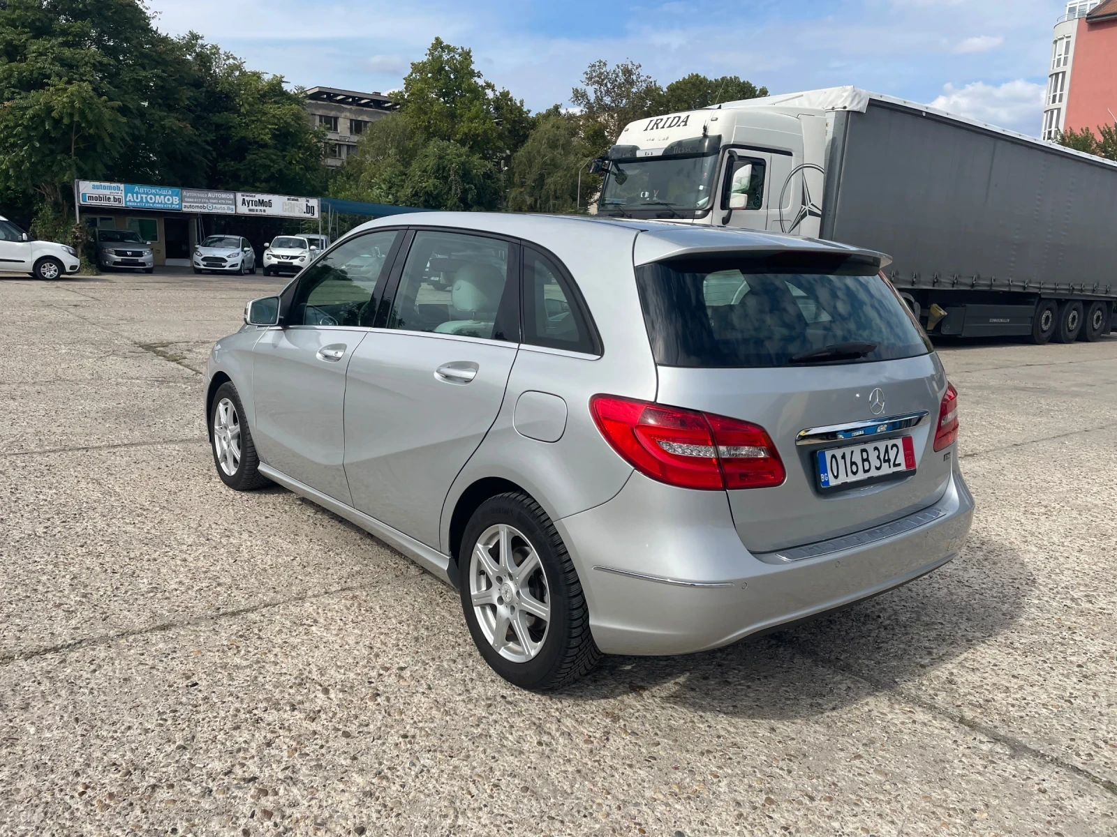 Mercedes-Benz B 180, снимка 4 - Автомобили и джипове - 56273336