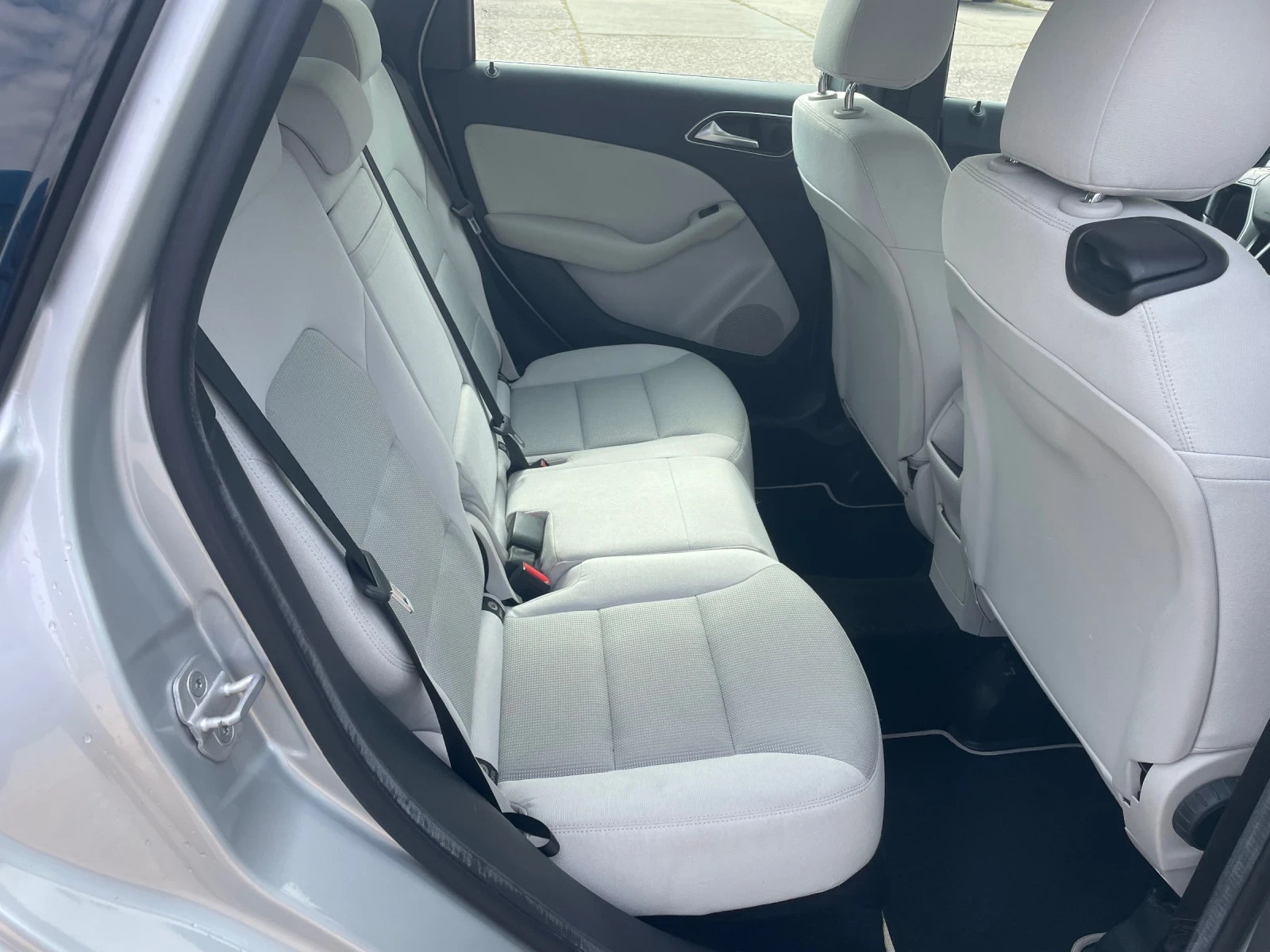 Mercedes-Benz B 180, снимка 15 - Автомобили и джипове - 56273336