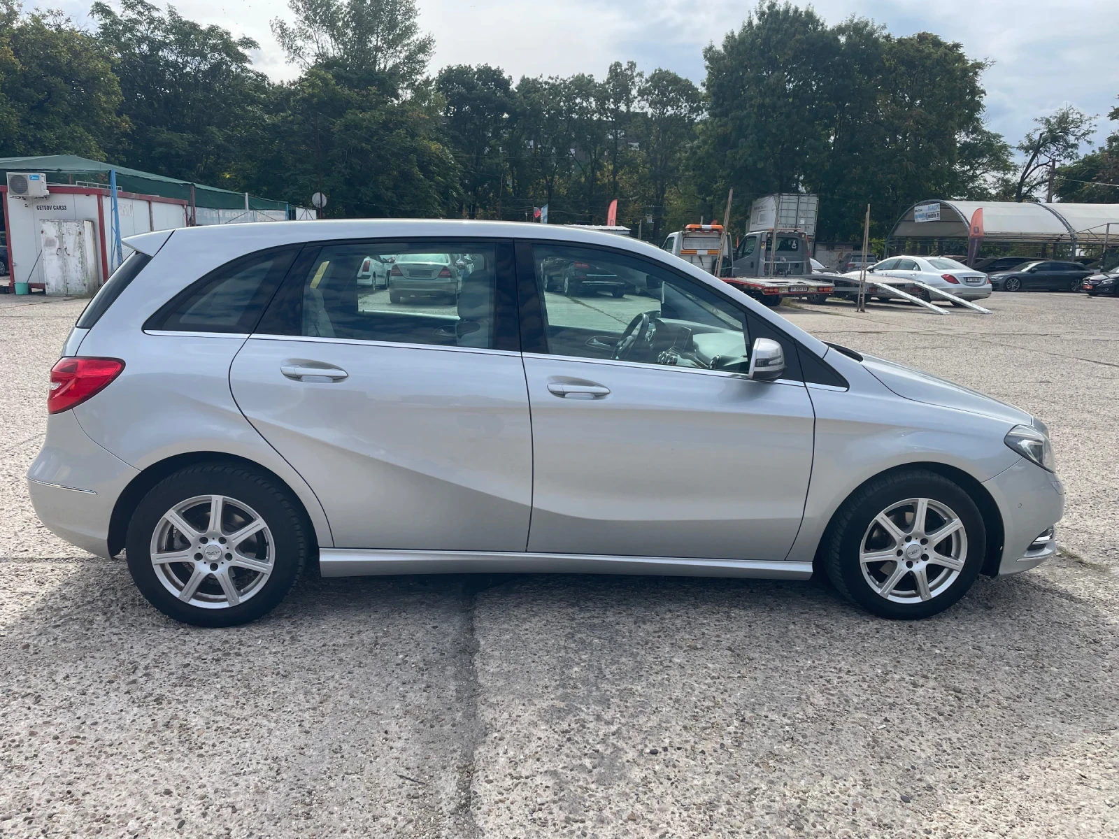 Mercedes-Benz B 180, снимка 7 - Автомобили и джипове - 56273336