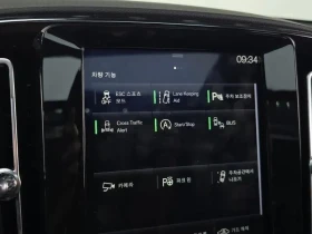 Volvo XC40, снимка 16
