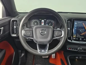 Volvo XC40, снимка 13
