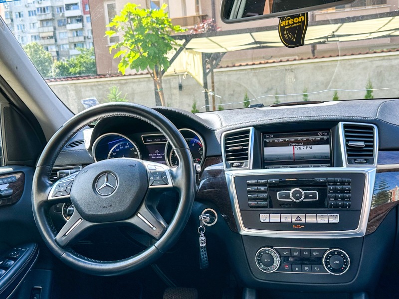 Mercedes-Benz GL 450 СМЕНЕНИ ВЕРИГИ !!!!6+ 1/ПАМЕТ/ПОДГРЕВ/БАРТЕР/ЛИЗИН, снимка 12 - Автомобили и джипове - 46090277