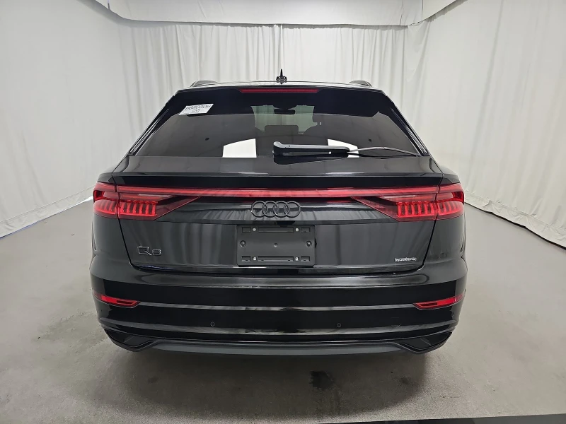 Audi Q8 BlackOptic* QUATTRO* MATRIX* DIGITAL* 360* Bi-Colo, снимка 5 - Автомобили и джипове - 48709221