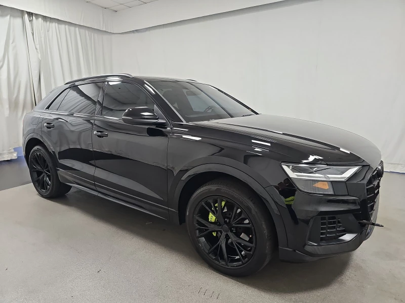 Audi Q8 BlackOptic* QUATTRO* MATRIX* DIGITAL* 360* Bi-Colo, снимка 3 - Автомобили и джипове - 48709221